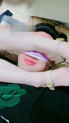 【美离子】KTV双S蹂躏虐打脚下奴【双视角版】 bf17443