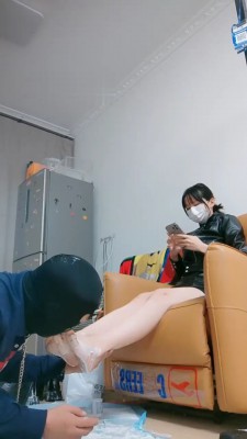 【暴力美学】长靴踩酸奶喂食贱奴 bf21425