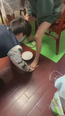 【樱木花椒】家奴伺候宵夜/人形犬圈养 bf10169