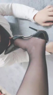 【灵竹】窒息舔鞋深喉专场【完整版】 bf17889