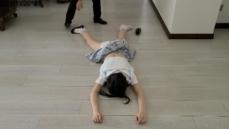 一往情深 潜入被俘的女孩