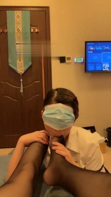 【橘子没熟】足浴店开发闺蜜做狗 bf21723