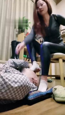 【菲主】卑微的脚下夫奴 bf21759