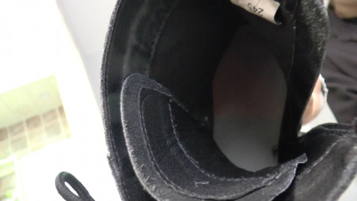 1Kitty baby 第一人称舔鞋底臭袜踩脸