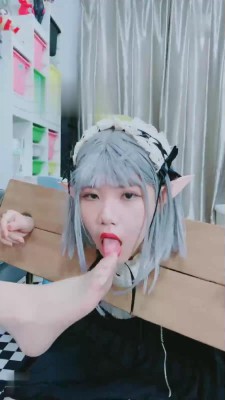 【美离子】枷锁囚禁女奴/吃原味袜子发骚 bf17399