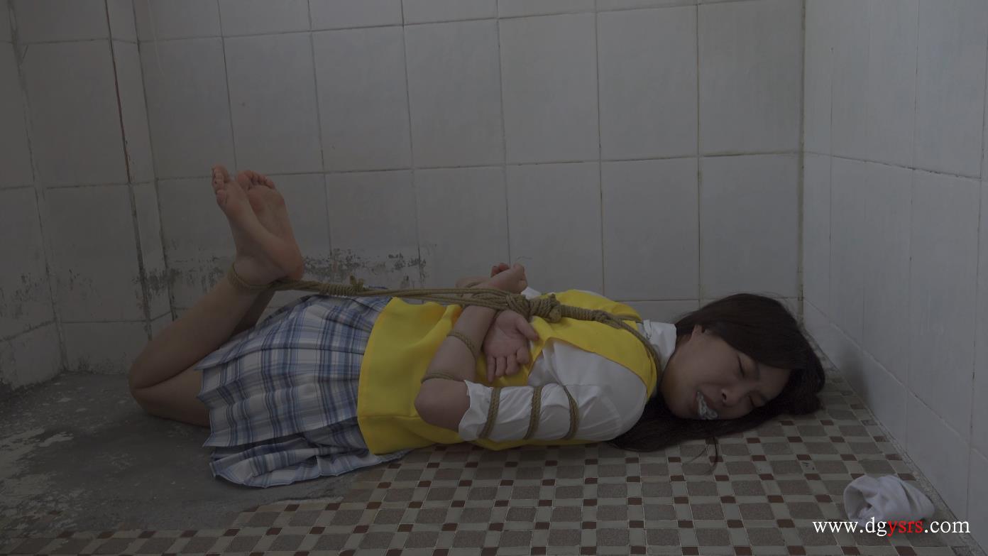 【艺束人生】2023_01期视频  错误的抓捕（模特楚楚出演）