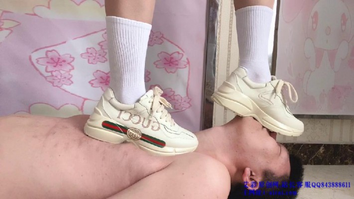 【兔粉粉】舔鞋舔脚 YC-220407