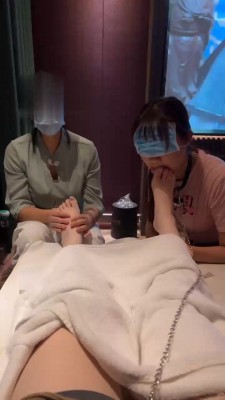 【橘子没熟】母狗沐足店伺候我 bf17553