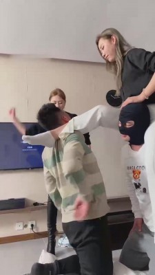 【二宝】175模特入圈首调/踩踏/喂食 bf12190