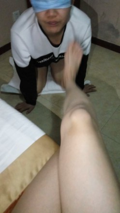 女主脚深喉贱狗