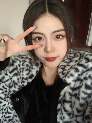 【蛋碎娇娃】『超S·联盟』冷颜体操服女孩脚虐 YC-220822-4