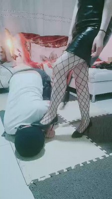 【鸾月小主】网袜高跟碾压狗奴【完整版】 bf11952_HD绳艺资源