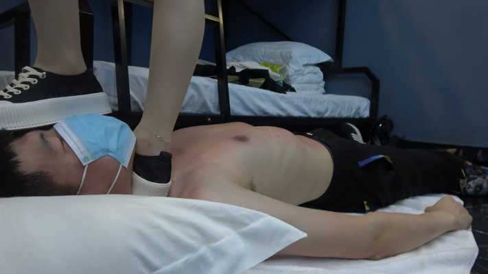 【彼岸花】导员踢踹教育网瘾少年 YC-211221-8