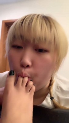 【琳嘉】母畜-近距离舔脚【双视角版】 bf21361