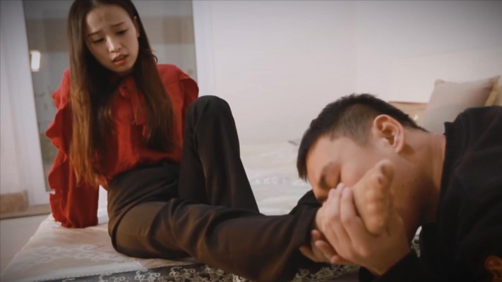 『奴隶岛』—得知男友恋足癖 k754361564-220427