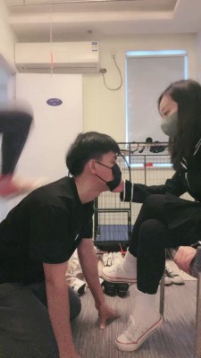 【安静大大】母女S耳光/踩踏/舔鞋【三视角版】 bf19913