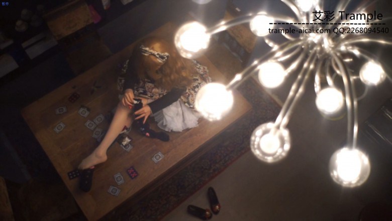 唯美中筒袜白丝裙子