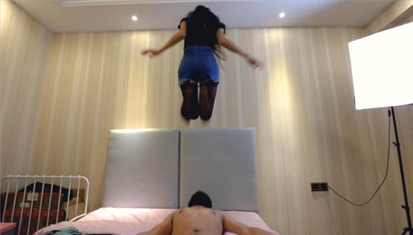 〖H.P.L栖心之栈〗—芷晴长靴黑丝踩踏