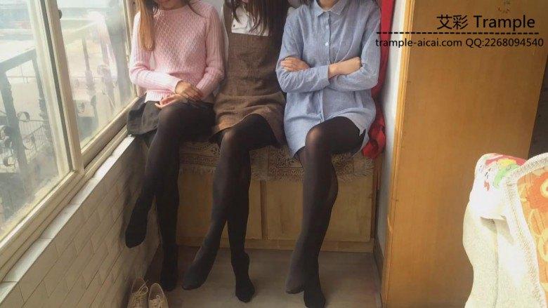 【精品典藏】三个妹子的下午茶系列，重点看袜底！！