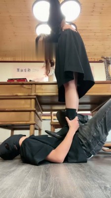 【沅芷大人】长靴高跟全体重踩踏 bf19189