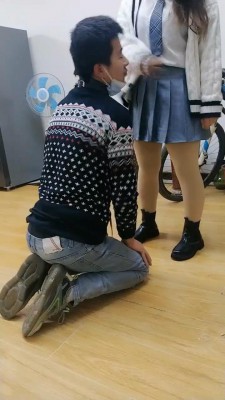 【一璇】家奴打扫卫生素人表弟突然客串当狗【双视角版】  JS22122701_HD绳艺资源