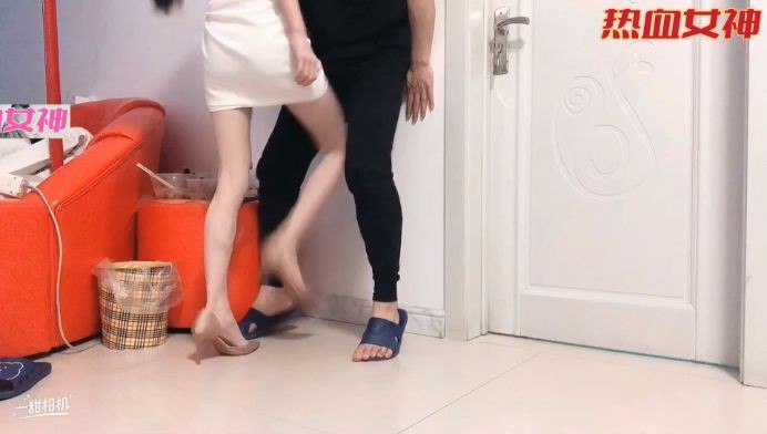 【初柒S】绝美学生S jk高跟美腿各种踢顶 踹碎踹烂m下面 超暴力踢裆碎蛋 YC-220507-3