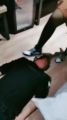 【甜桃】各种鞋子踩虐强迫舔 bf22054