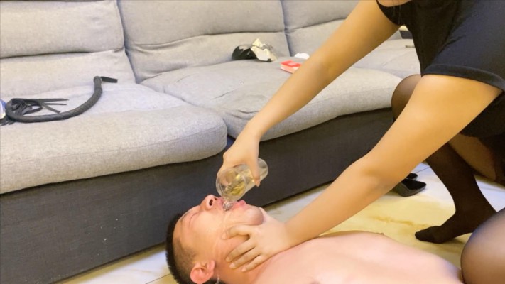 【W.K.T】—艺夏姐姐深喉插吐狗子 YC-230423-2