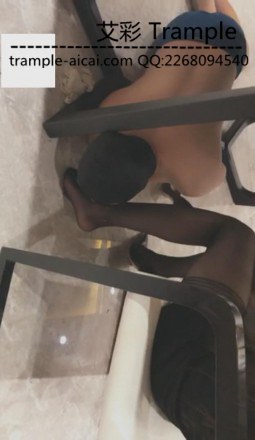 vivi女上司调教脚奴