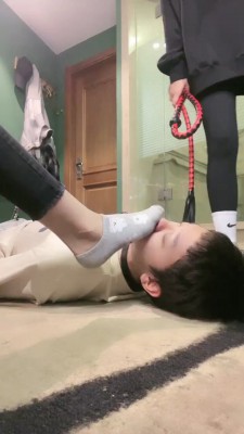 【萱萱子】双S羞辱04学生狗【双视角版】 bf19544