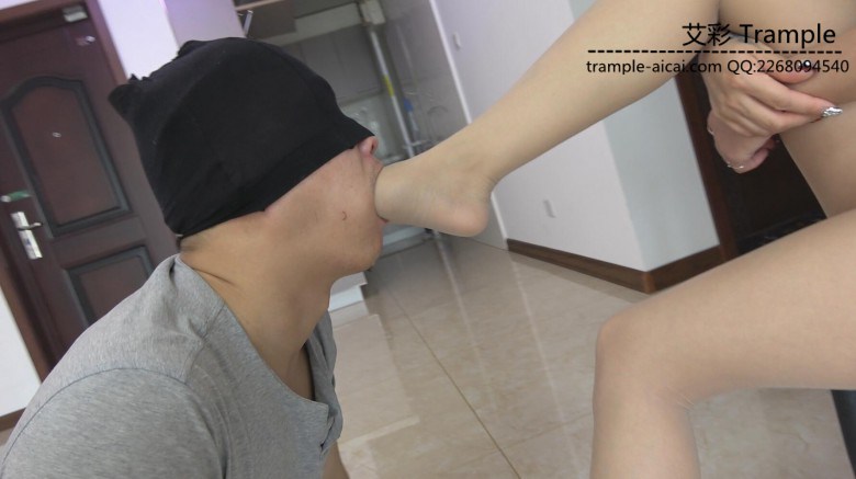 冷柔高跟丝袜脚深喉_HD绳艺资源