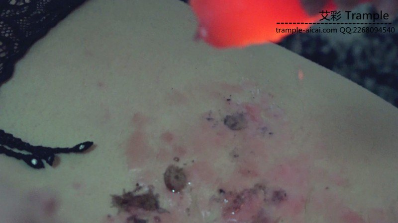 『小妮女女』捆绑滴蜡，坐脸高跟踩踏，调教女M