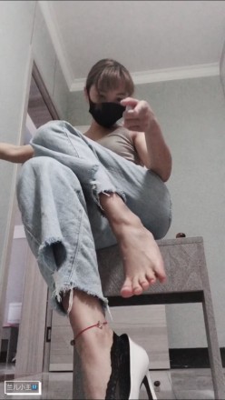 【兰儿小主】女巨人–阿明的新女朋友!