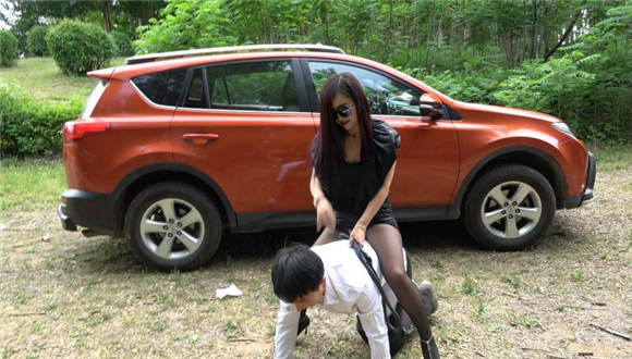 瑶瑶S公园羞辱老贱狗