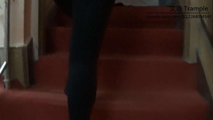 蒙面女贼劫财杀人