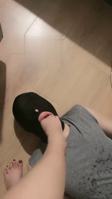 【悠悠大魔王】御姐范-提档200下+舔脚口水耳光 bf17680