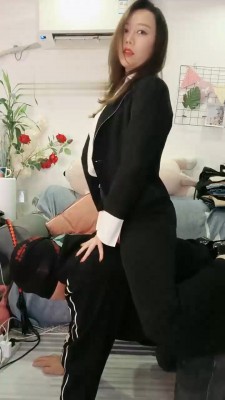 【咩主】女老板强迫员工做狗 bf21533