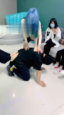 【精神小妹】推荐-学生素人群调贱货 bf17794