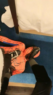 【江婷】带两个素人踩踏蜘蛛侠 bf22836