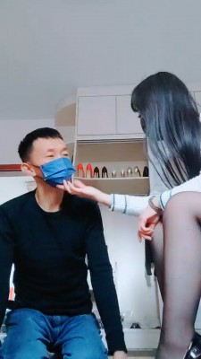 【魅影女神】高跟黑丝虐圈养狗 bf19847