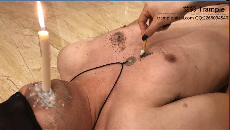 嘴上燃烧的蜡烛