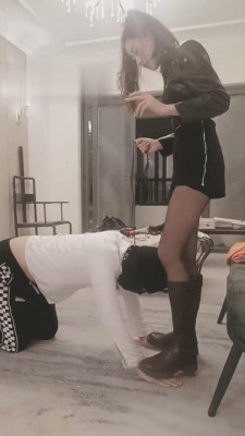 【阮芷大人】跪在御姐脚下的小奶狗 bf12122