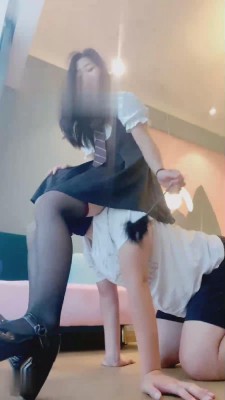 【爪爪】黑丝小姐姐羞辱地毯奶狗 bf17393