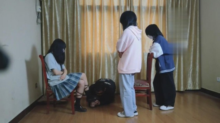 【最抗揍M】假期学生们群殴班主任 bf11884