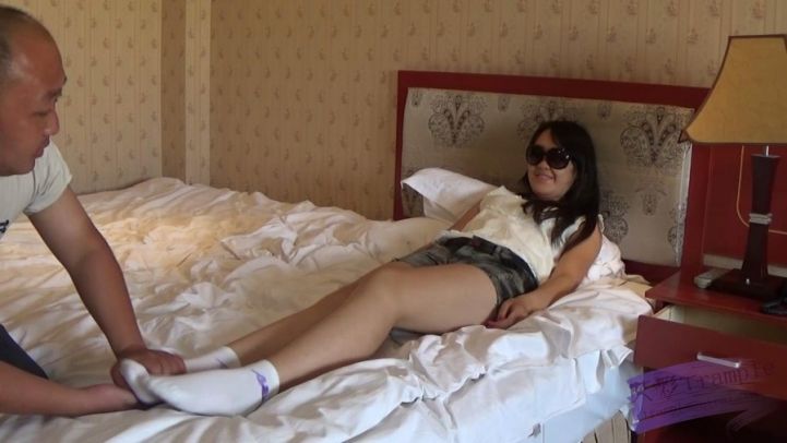 点穴凌辱女特工