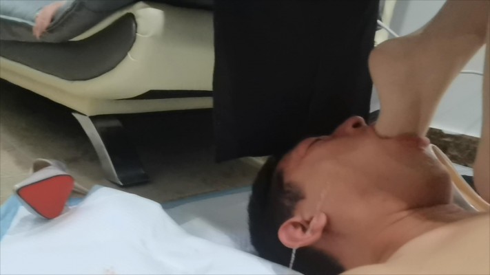 漂亮小姐姐深喉插吐血 YC-220601-8