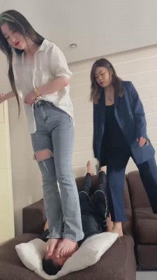 【领主老大】带素人闺蜜强制呕吐物专场 bf12172