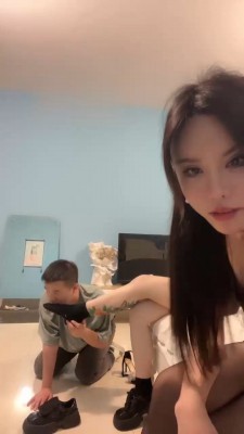 【安琪殿下】新女王带上姐妹一起调狗【双视角版】 bf19168