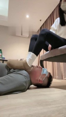 【阿月】雪地靴白袜气味羞辱 bf22067