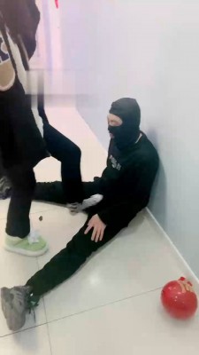 【精神小妹】5素人学生S踢打专场 bf22041